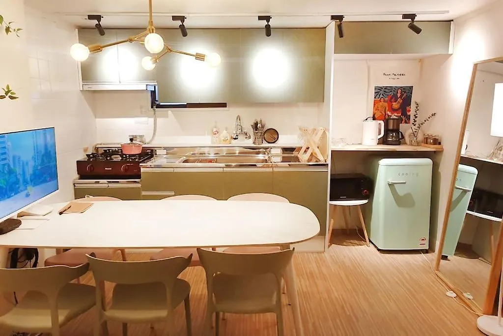 아파트 3Rooms 4Beds Kitchen Hongik Stn 3Min 서울특별시