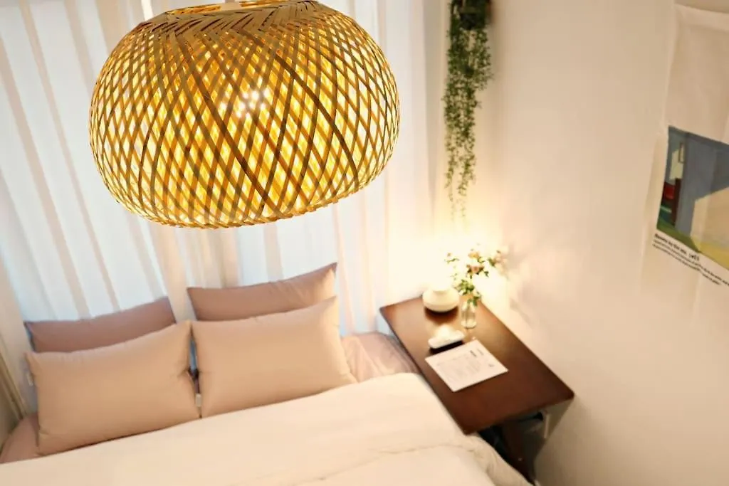 3Rooms 4Beds Kitchen Hongik Stn 3Min 서울특별시