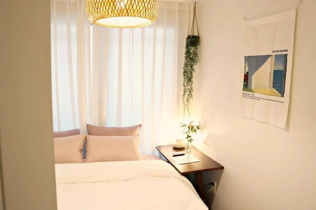 아파트 3Rooms 4Beds Kitchen Hongik Stn 3Min 서울특별시 대한민국